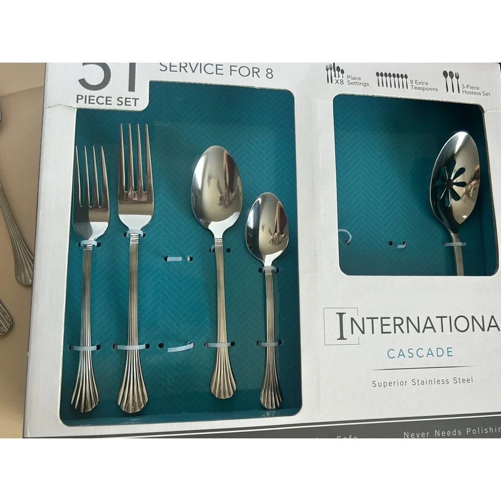 International Silver 5264791 Cascade 51 PC Flatware Set - Silver